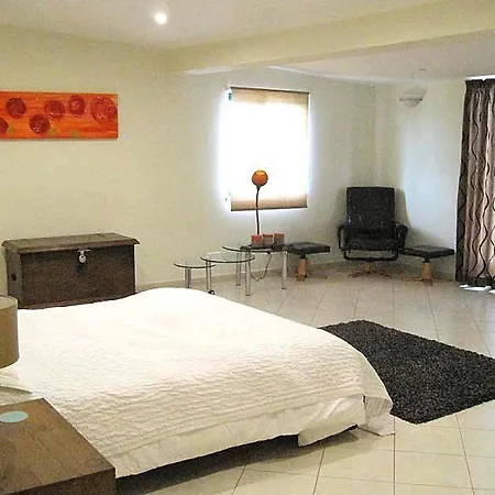 Sleeps 10 With Pool Air Con And Wifi